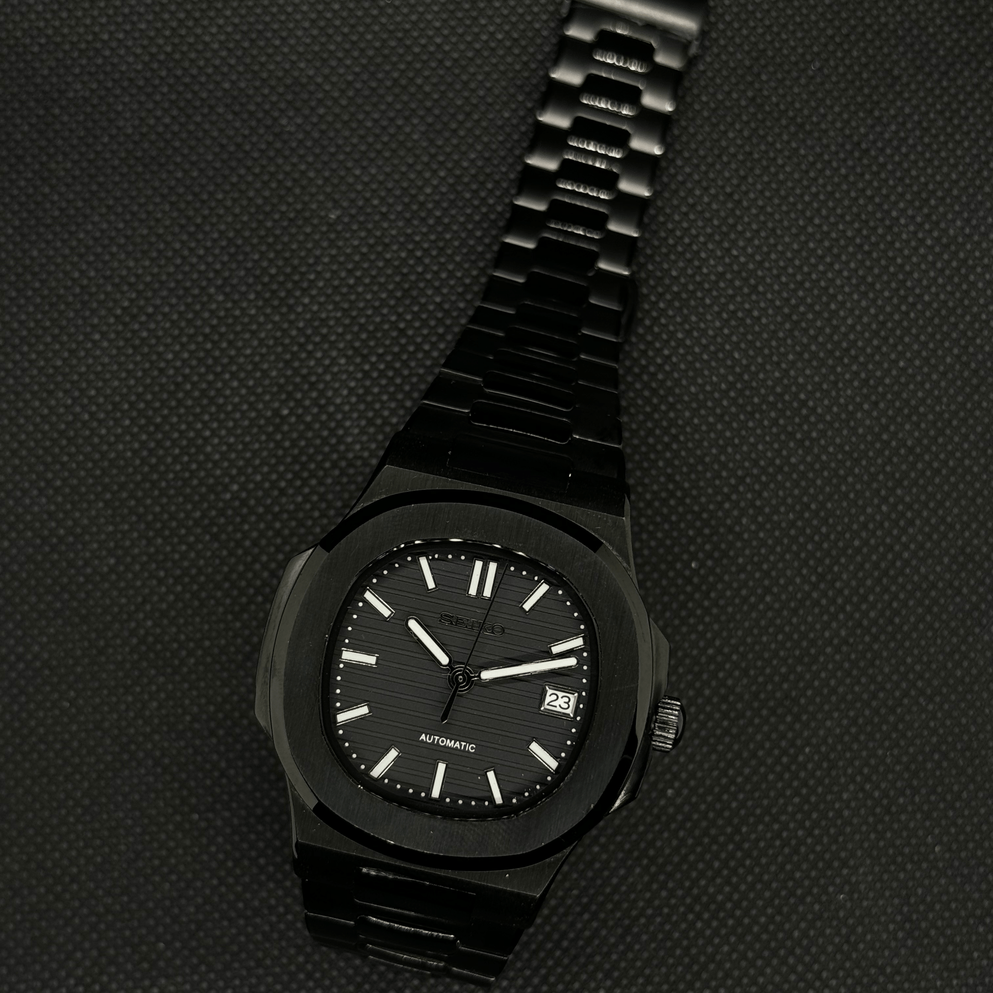 Seiko Nautilus Mod - All Black - Tempus Mods