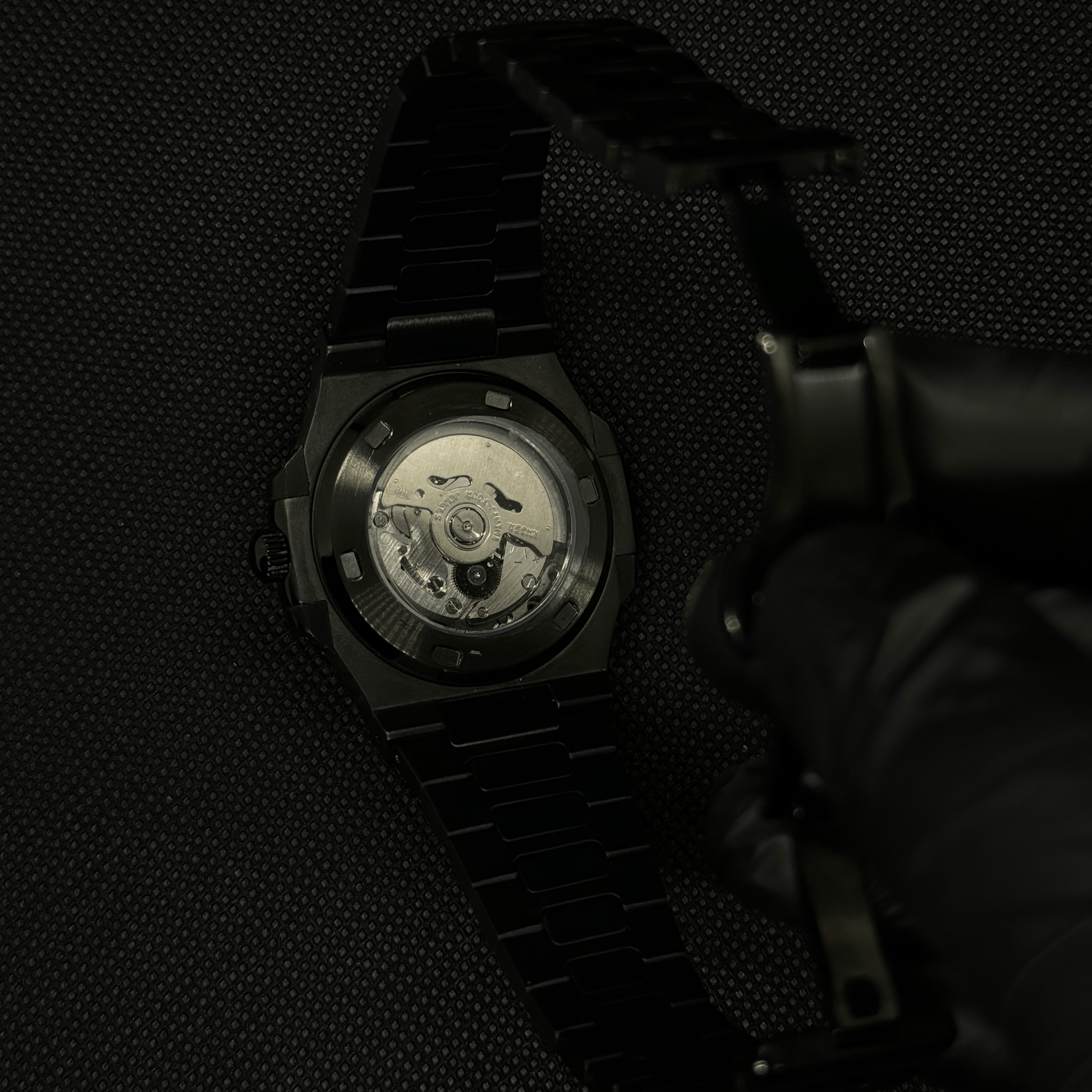 Seiko Nautilus Mod - All Black - Tempus Mods
